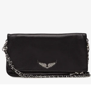 Zadig & Voltaire väska - Skit snygg äkta Zadig väska! Kvitto finns kvar, extra kedja tillkommer och inga defekter! Använd under 10 ggr. Finns fler bilder. 