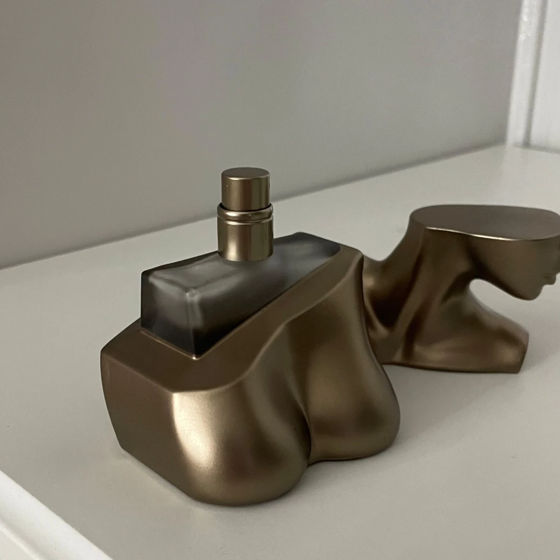 Parfym från Billie Eilish - 90