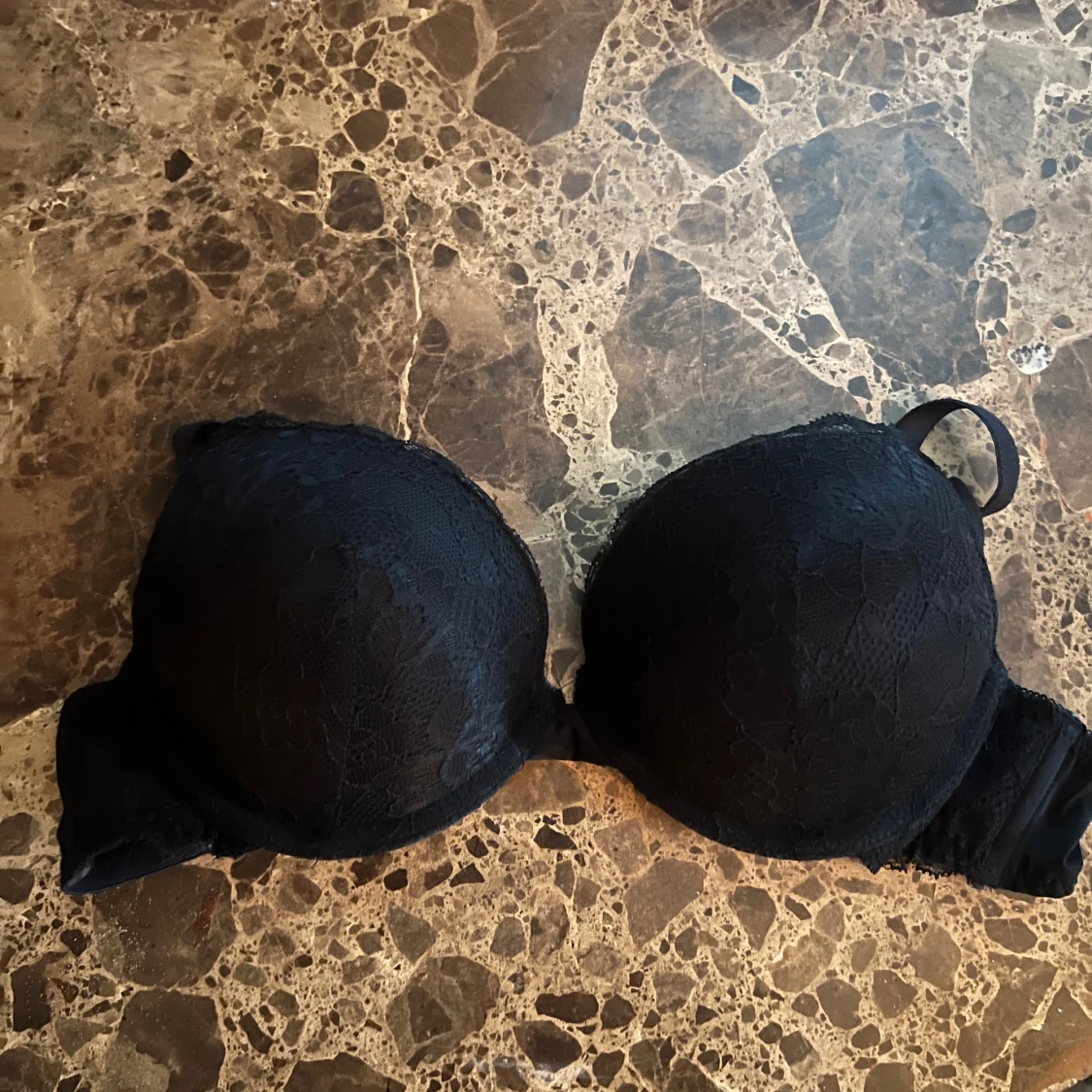 Svart spets push up bh - 91