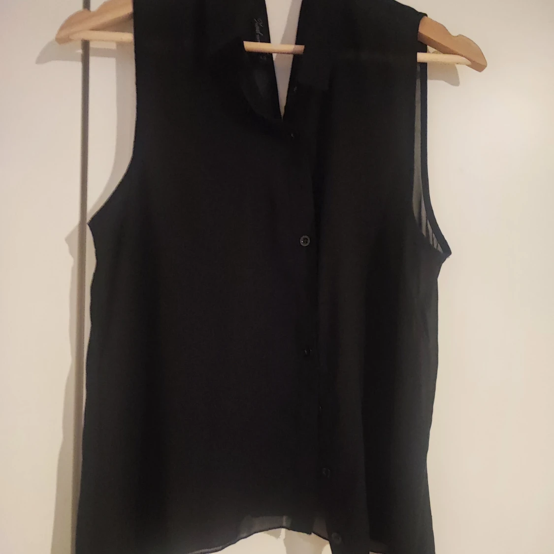 Svart ärmlös blus - 2