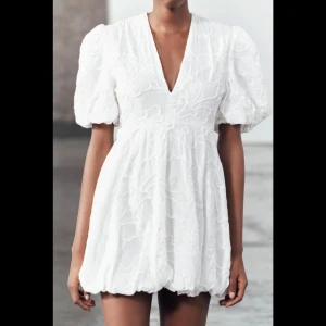 Vit klänning - Aldrig använd🤗