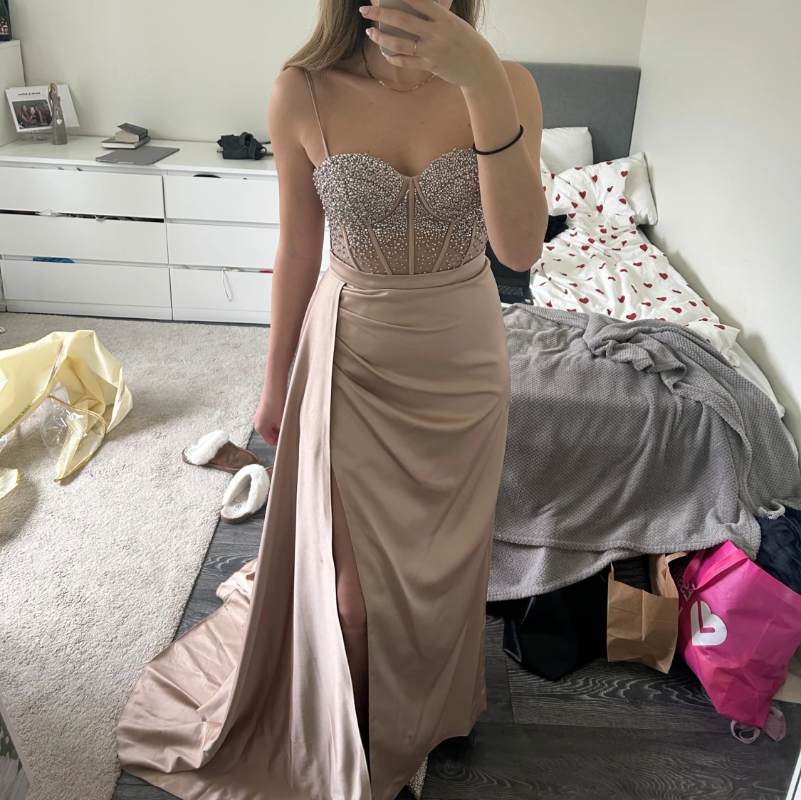 Champagnefärgad långklänning