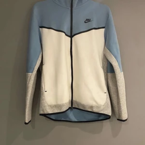 Nike tech - Väldigt sällsynt och köpt i england