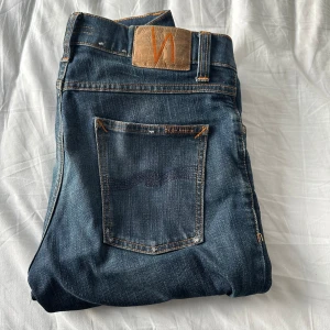 Nudie jeans - I princip nya, Lean dean deep ocean. 