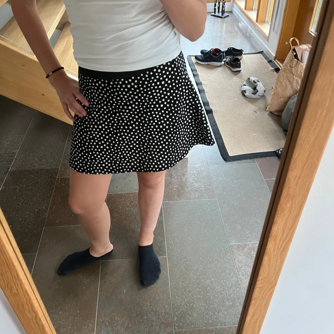 Svart prickig kjol från Kids - 93