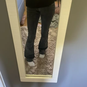 Jeans - Snygga jeans från Gina som inte andvända längre i storlek 34, andvända några gånger💕