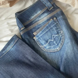 Säljer då dom är för stora - Rensar och dom är för stora nästan inte använda