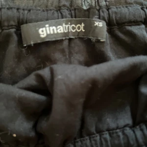 Linne💗 - Jag säljer detta linne från Gina tricot som är kör för ett par år sen. Det är i storlek XS. Jag har använts den ca 3 gånger och har inga hål eller fläckar💗