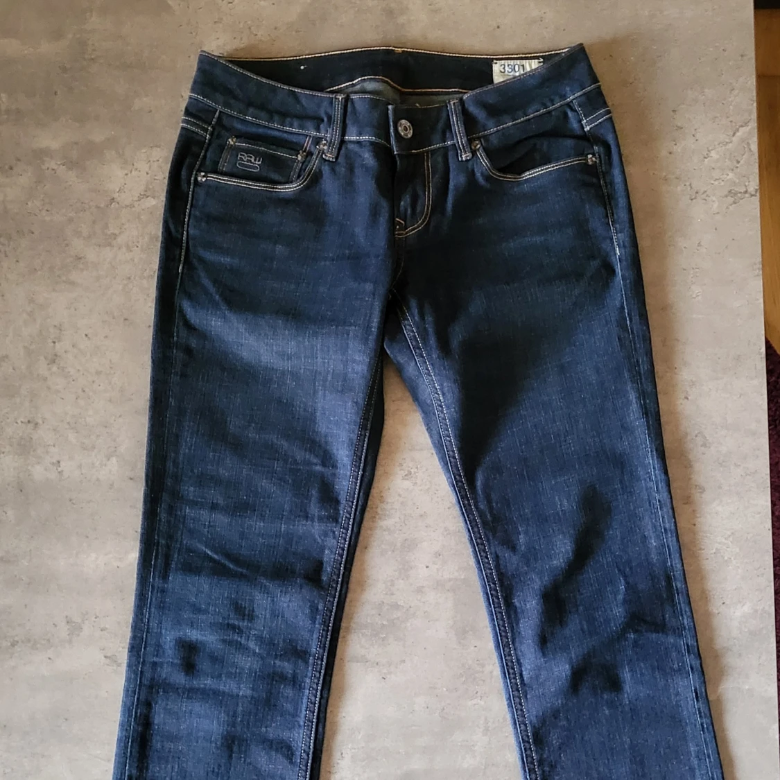 Mörkblå jeans från G-Star RAW