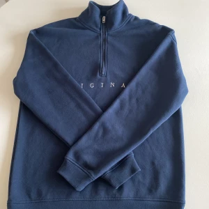 Halv zip från Originals - Tröja av Originals. Knapps använd, så i bra skick.  Storlek:M Skriv för fler bilder mm