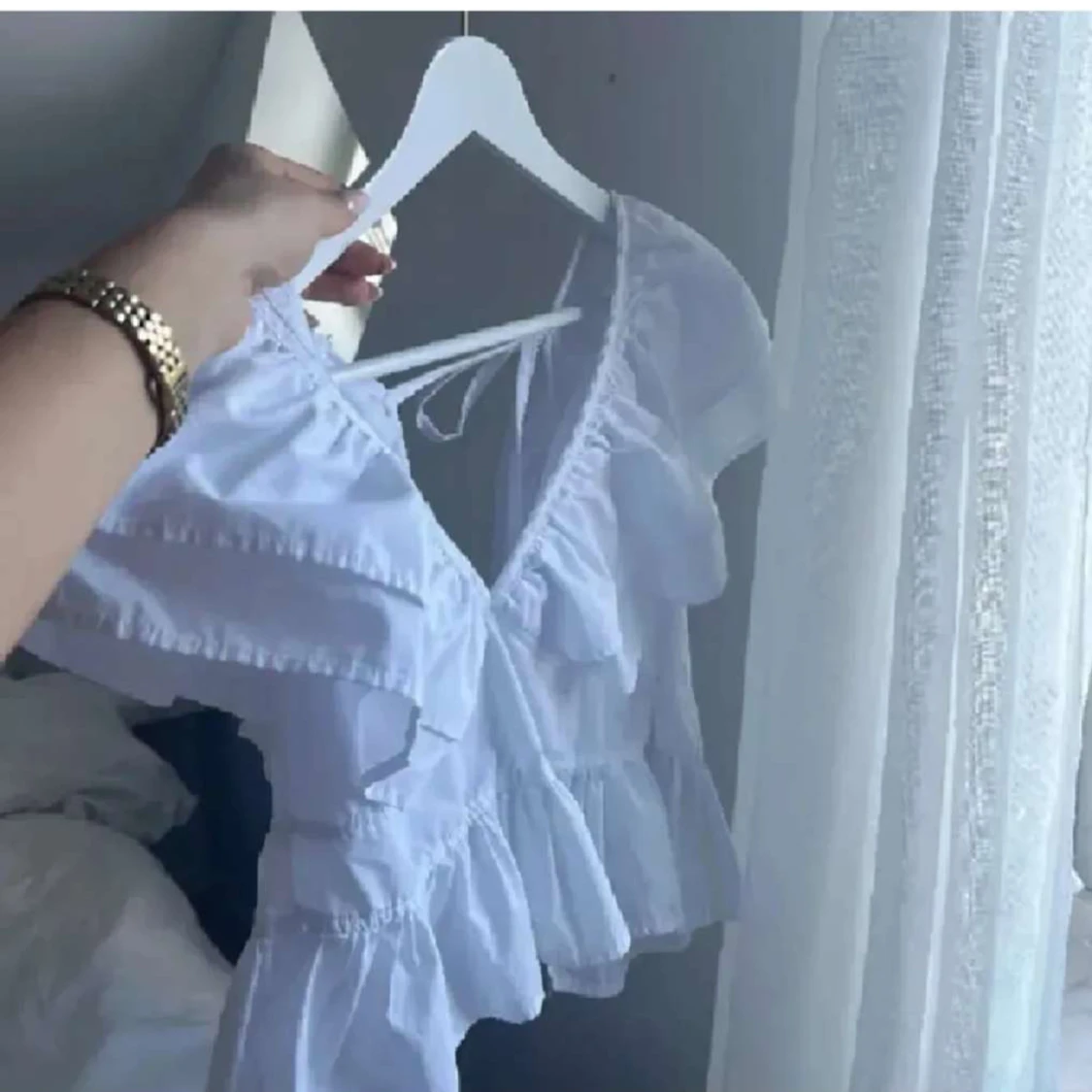 Vit volangtopp  - 90