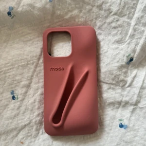 Rhode skal - Oanvänt Rhode skal för iPhone 15 pro max💕💞