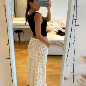 Långkjol - Jättefin och super populär långkjol i xs😍😍 den är i nyskick, säljer då den är för lång!!