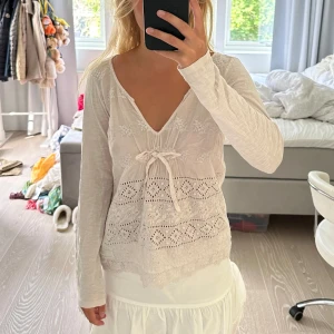 Odd molly tröja - Långärmad ljusrosa tröja från Odd Molly. tror storleken är 1 vilket motsvarar en S. Den är i bra skick!