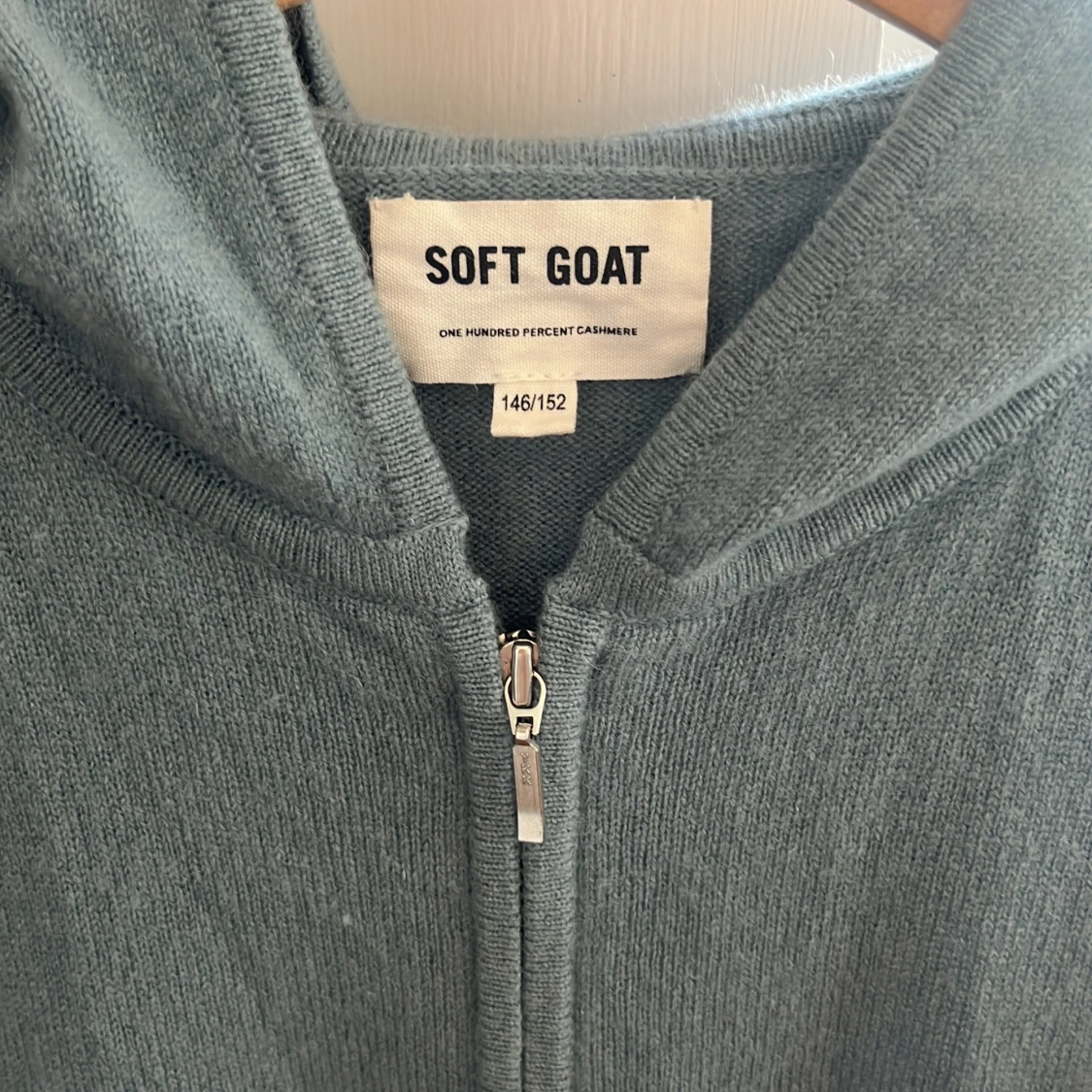 Zip up hoodie från soft goat  - 93