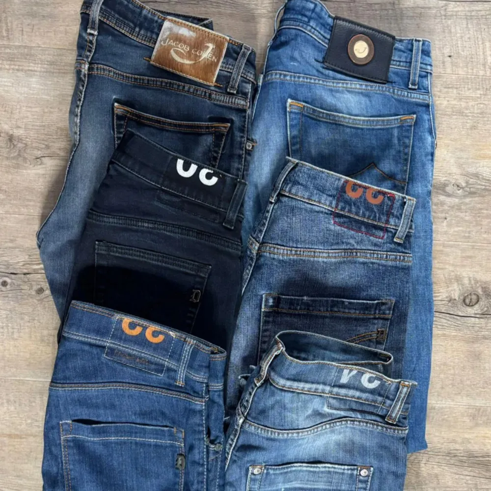 Dessa jeans kommer upp på profilen inom kort! Storlekar varierar mellan W30-34. Följ för att inte missa detta! Obs skriv till oss för mer detaljer! . Jeans & Byxor.