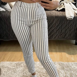 Kostymbyxor - Ej använda, storlek 38 