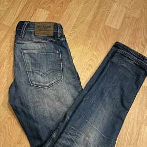 Replay jeans i mycket bra skick. Hör gärna av er för fler bilder 