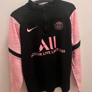 Psg tröja äkta Stl S, herr storlek passar dam M liten L. 400kr