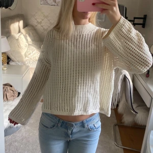 Tröja - Så fin ihålig stickad tröja!❤️ Passar perfekt till vintern och hösten