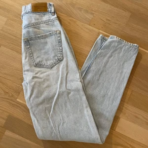 Jeans - Jeans från Ginatricot, premium. Storlek 32. Använd ett fåtal gånger.