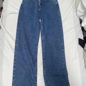 Tall jeans - Jeans köpta från shein i storlek M, för långa tjejer, ej använda.