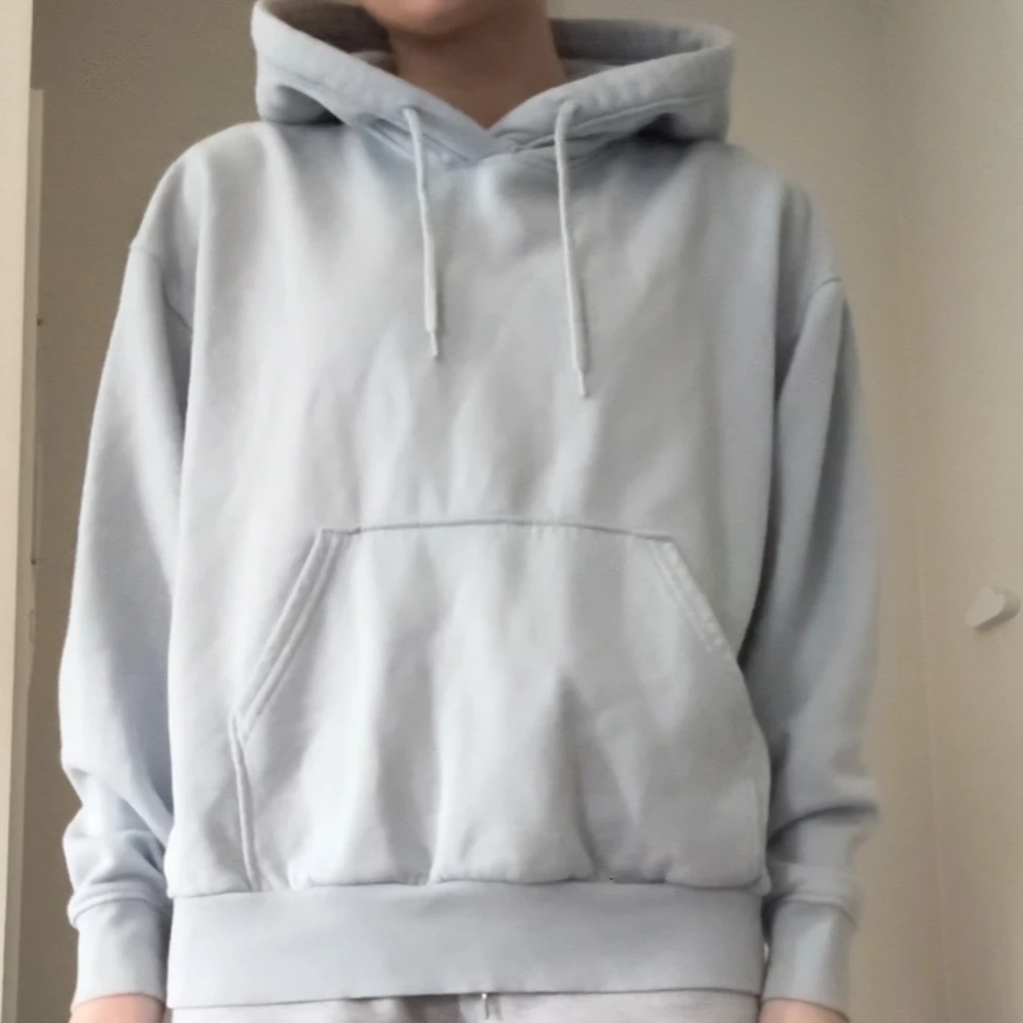 Ljusblå hoodie - 93