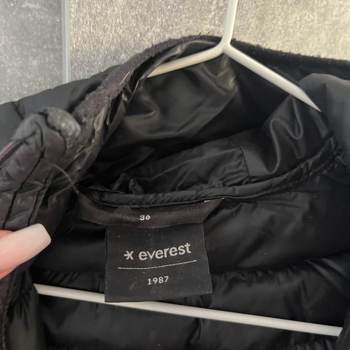 Dunjacka från Everest  - 90