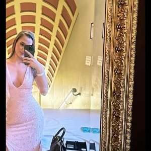 Balklänning/Festklänning - Som ny, endast använd 1 gång till balen. Köpt för 1500kr.