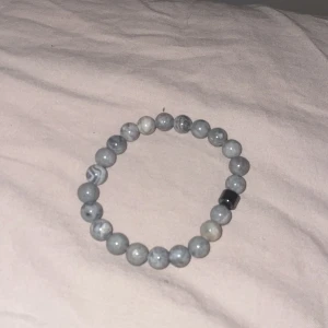 Pärlarmband - Snygga och stilig accessoar, perfekta touchen till outfiten.
