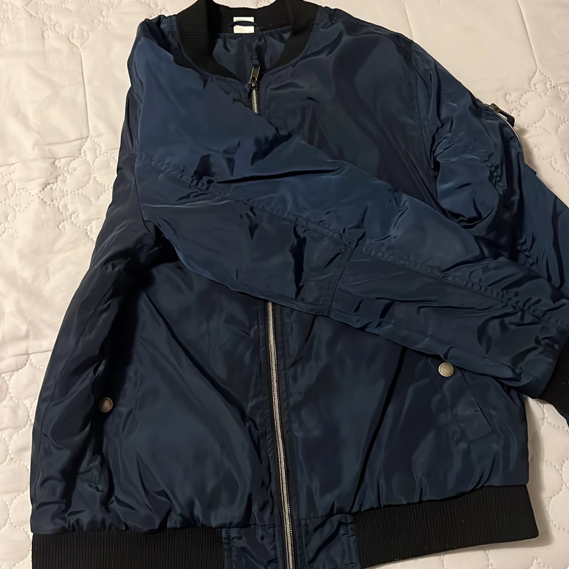 Mörkblå bomberjacka - 90