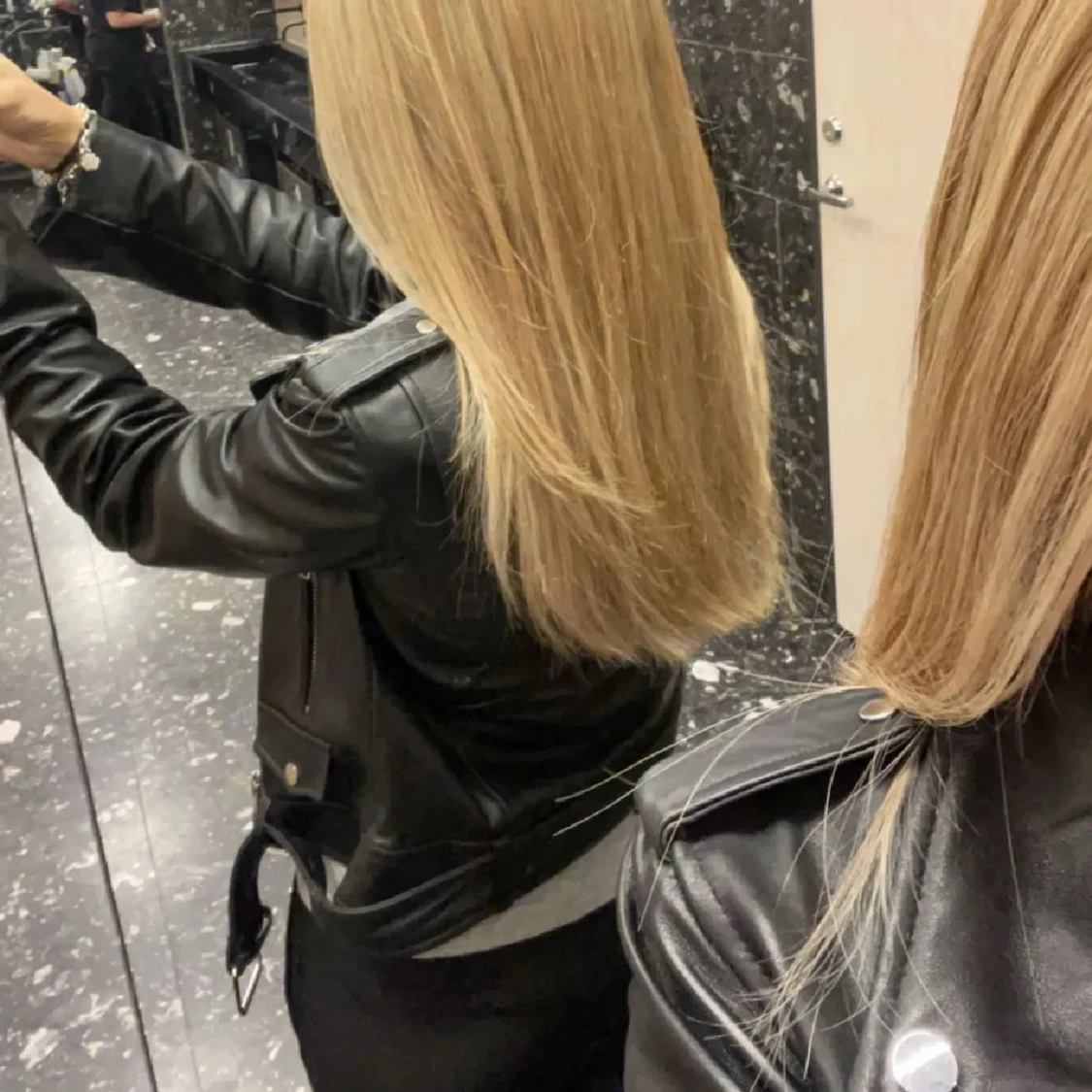 Svart skinnjacka från Zara - 90