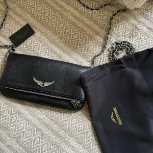 Zadig o Voltaire väska - Hej! Säljer min systers Zadig väska helt ny med tags kvar allt originalet följer med