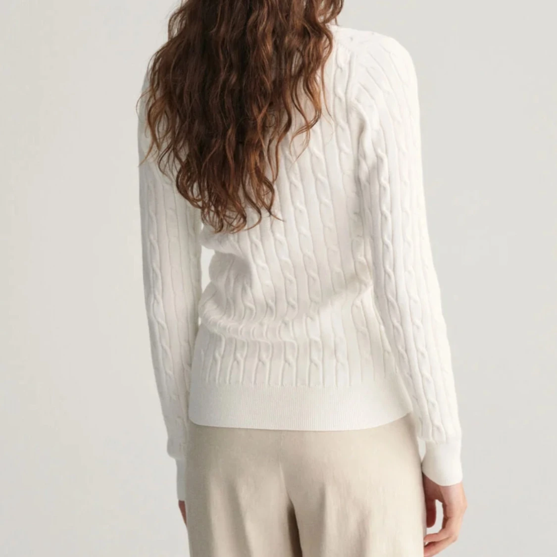 Vit/cremefärgad stickad tröja från Gant - 90