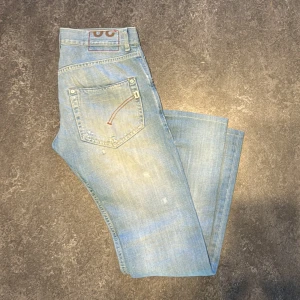 DonDup Jeans - Riktigt feta jeans från DonDup☑️ Modellen är ”SAM” och storleken är 30. Skriv till mig vid funderingar😺