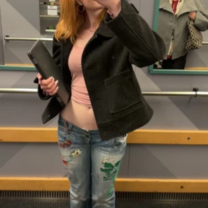 Lager 157 kappa - Så snygg kappa/jacka från lager 157, använd men har inga stora defekter jag kan se🩷