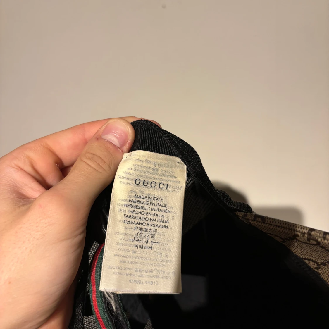 Gucci keps med ormmönster - 90