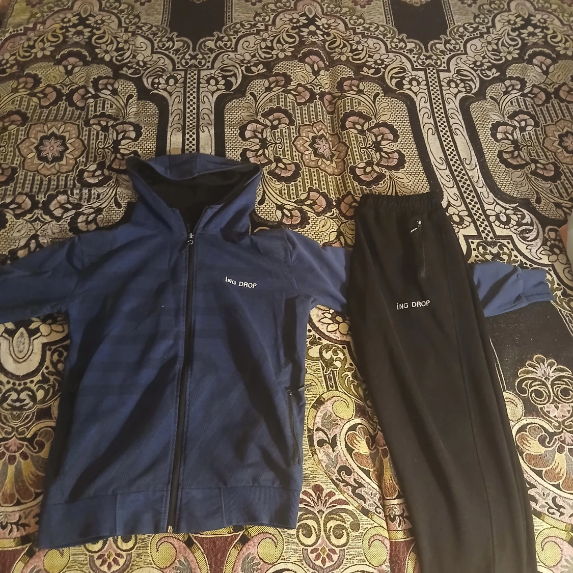 Svarta mjukisbyxor från No Drop