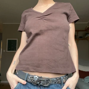 Tshirt - Brun söt tshirt🌺