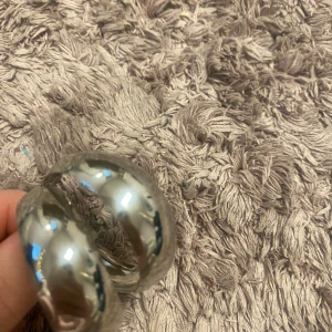 Örhängen  - Jättefina silver örhängen helt oanvända från shein. 