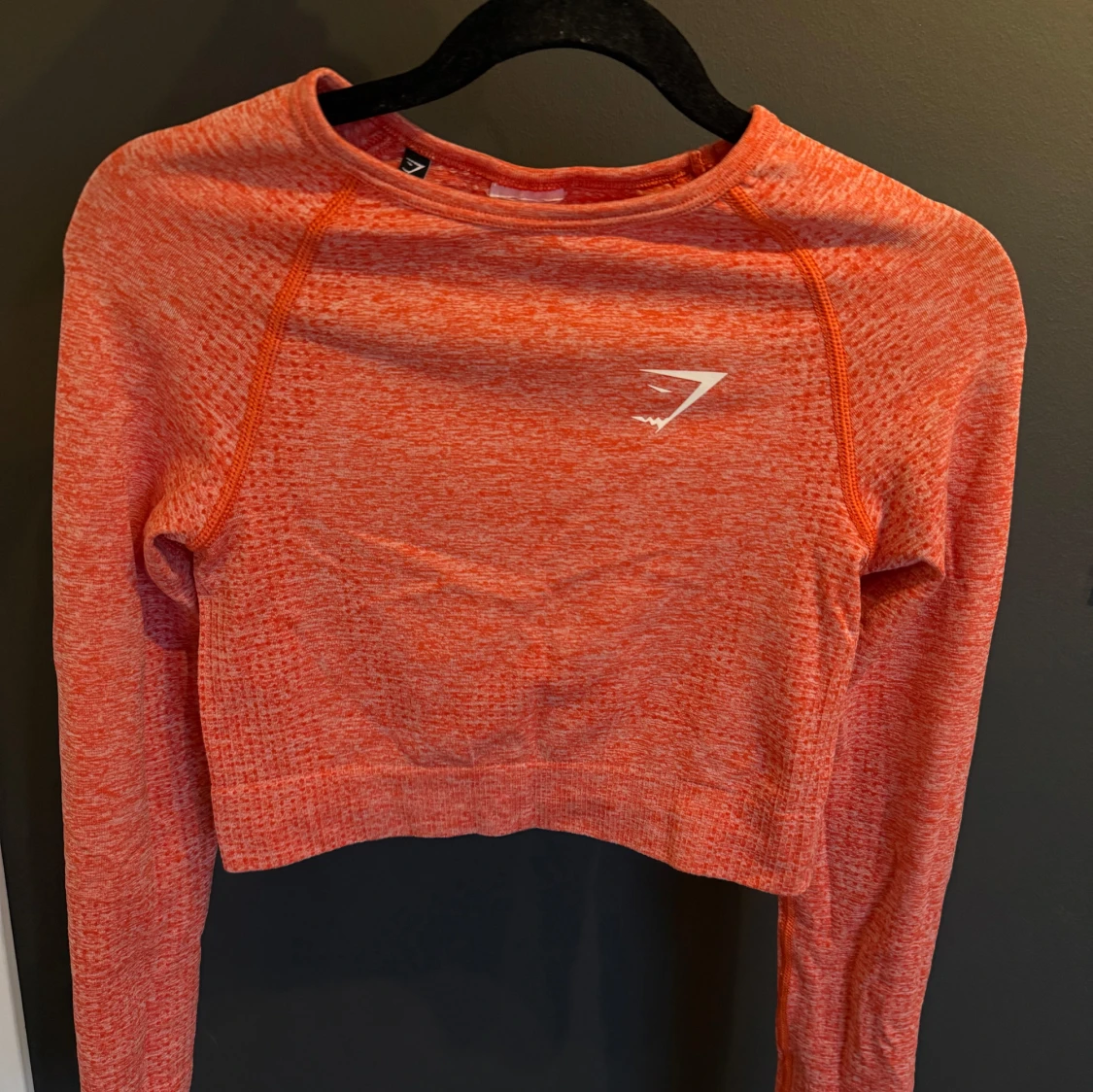 Orange croppad tröja från Gymshark - 1