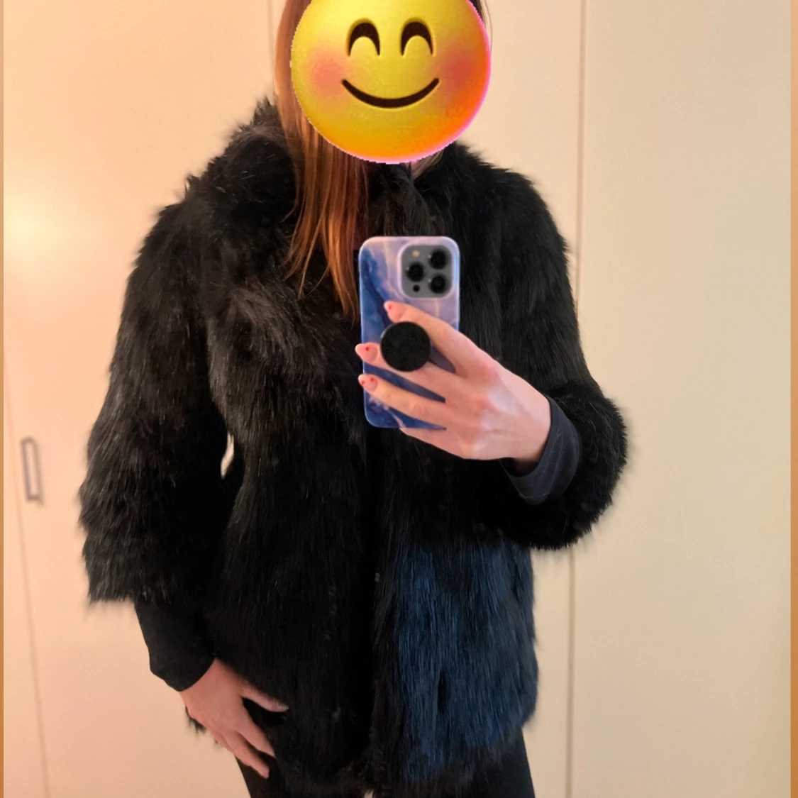 Oanvänd svart fuskpäls jacka  - 3