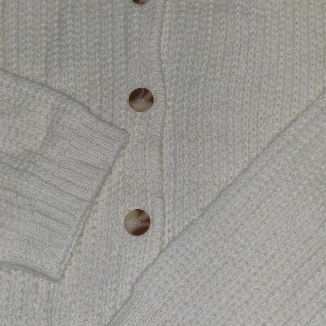 Vit stickad kofta från NA-KD - 1