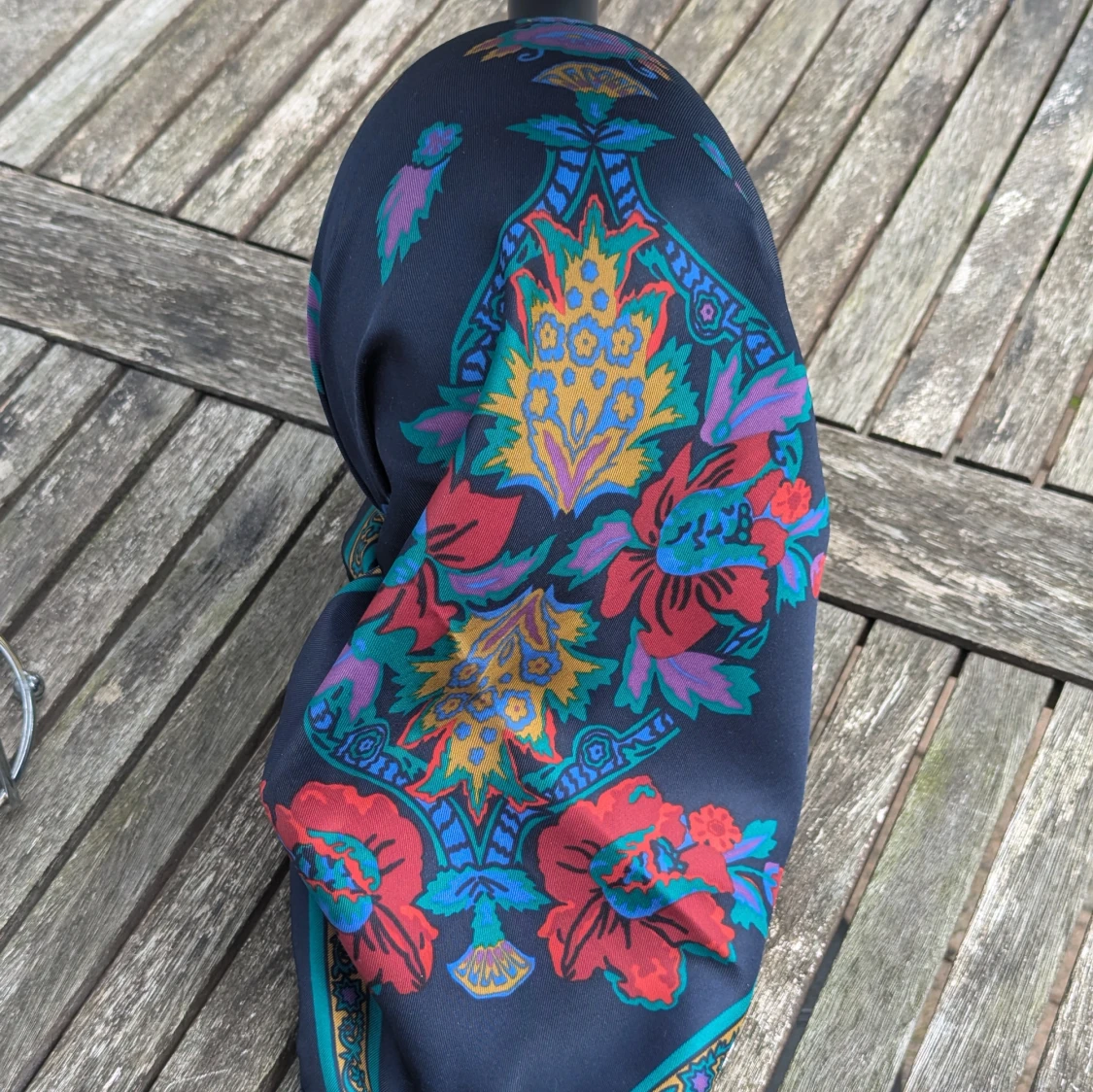 Mönstrad sjal från Totes - 92