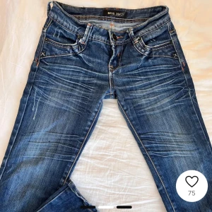 Vintage bootcut jeans  - Lägger upp dessa igen med köp nu då det blev ganska många intresserade osv! Miss2F jeans storlek 34 köpta på svensk vintage sida för 800kr , säljer då dom var väldigt för små för mig som brukar ha 36💕💕 Först till kvarn 