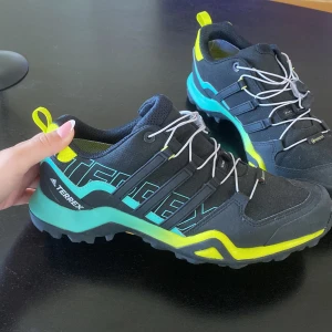 Adidas skor terrex  - Helt nya och anväda adidas terrex skor herr, storlek 42