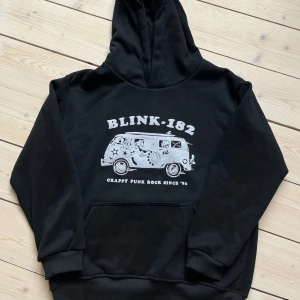 Blink 182 Hoodie - Size M Blink 182 hoodie