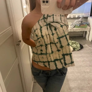 Zara linne - Supersnygga zara linne! Perfekt till fest eller vardags! Hör av dig vid funderingar! 😊💕💋