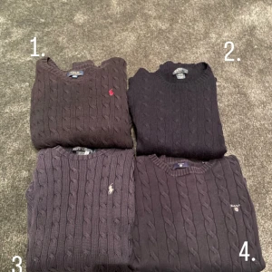 Ralph lauren tröjor (barnstorlek) - 1.Stickad Ralph lauren tröja, storlek L(14-16) och är 100% cotten,färg svart+röd, 275kr 2.Kashmire stickad Ralph lauren, L(14-16), 100%kashmire och är blå,350kr 3.Ralph lauren tröja storlek M 100% cotten,250kr 4.Gant tröja blå 13-14, 100%cotten,200kr