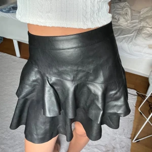 Skinnkjol - Skinnkjol aldrig använd!